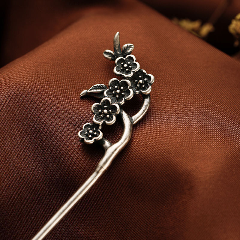 Event Suppliers - S925 sterling silver natural Hotan magnolia